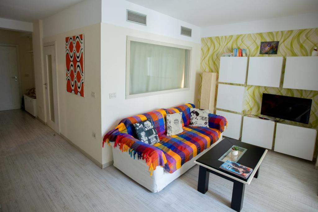 Down Town Tirana Apartment Center Luaran gambar