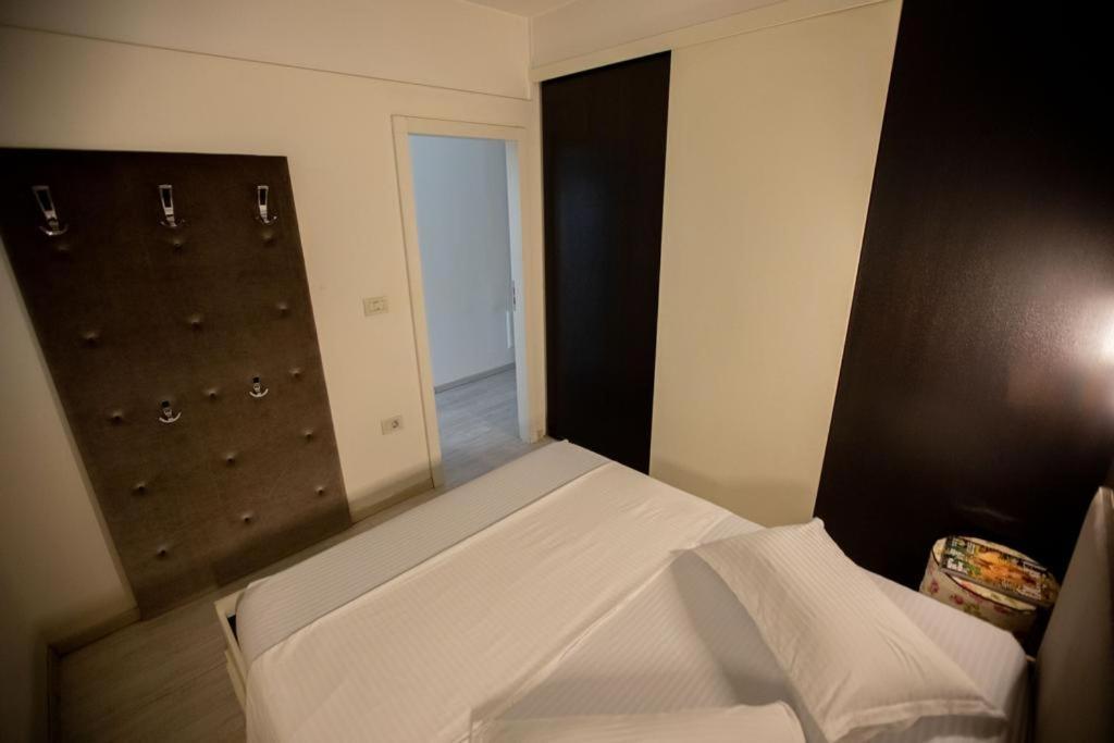 Down Town Tirana Apartment Center Luaran gambar